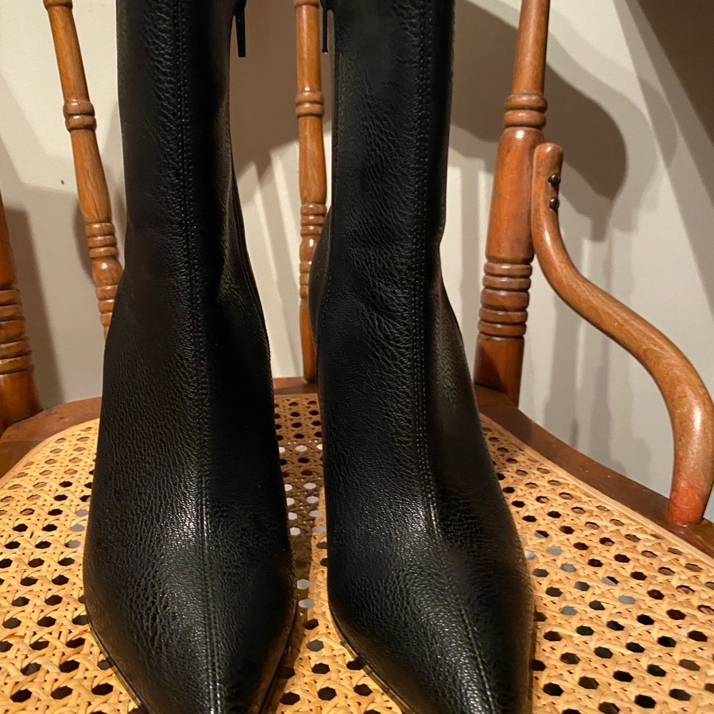 NWOT- worn once Black Matt&Nat ankle boots size 38. - Picture 3 of 7